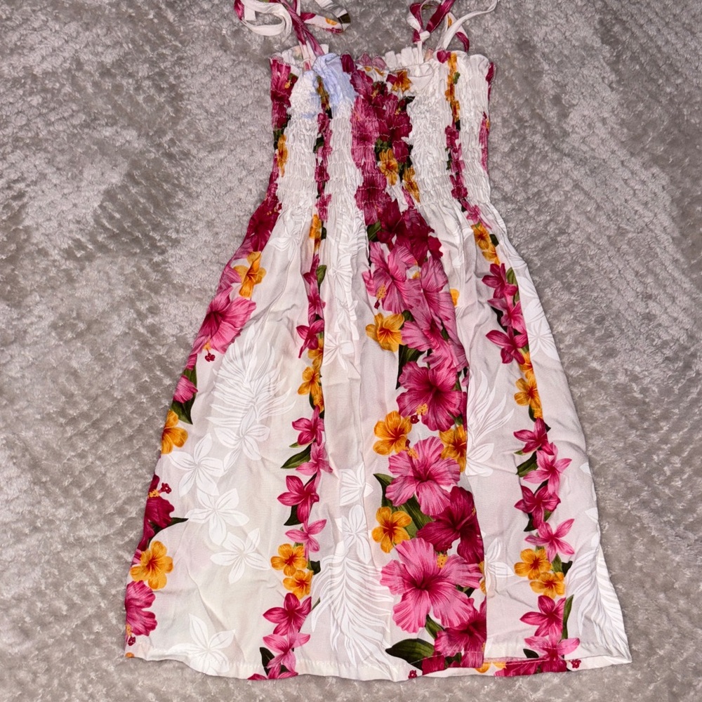 New, authentic Hawaiian Dress with tie straps